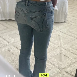 Bootcut jeans - Ett par lågmidjade miss Sixty bootcutjeans som jag köpt här på Plick men är lite för små på mig. (Lånade bilder från den jag köpte av).