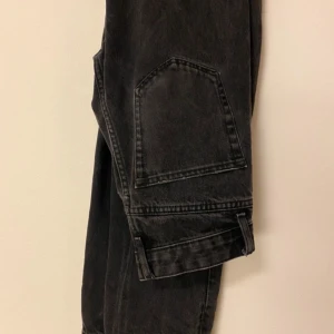 Grå High waist  straight jeans  - Använda enstaka gång, super fint skick!