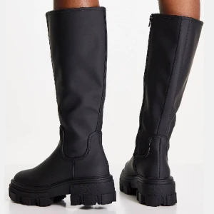 Boots - Knähöga boots från asos i strl 36!💕