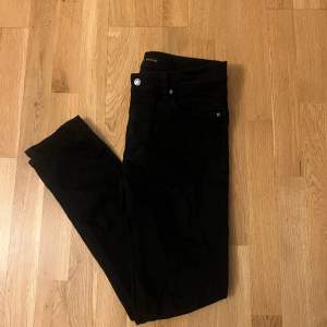 Nudie slim fit jeans Lean Dean storlek 33/34