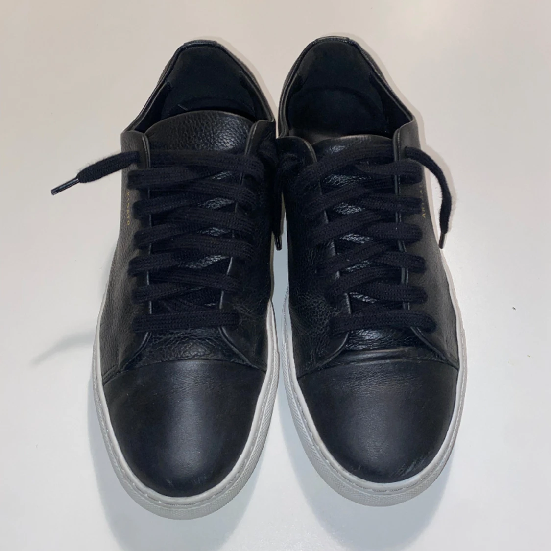 Svarta Arigato skor - 90