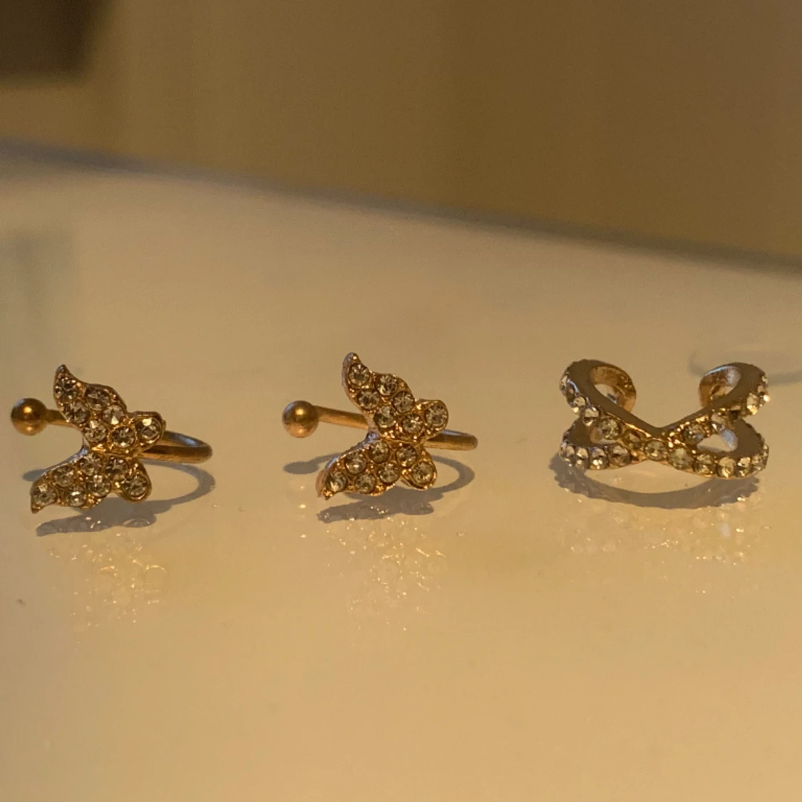 (Låtsats) Guld Örhängen 