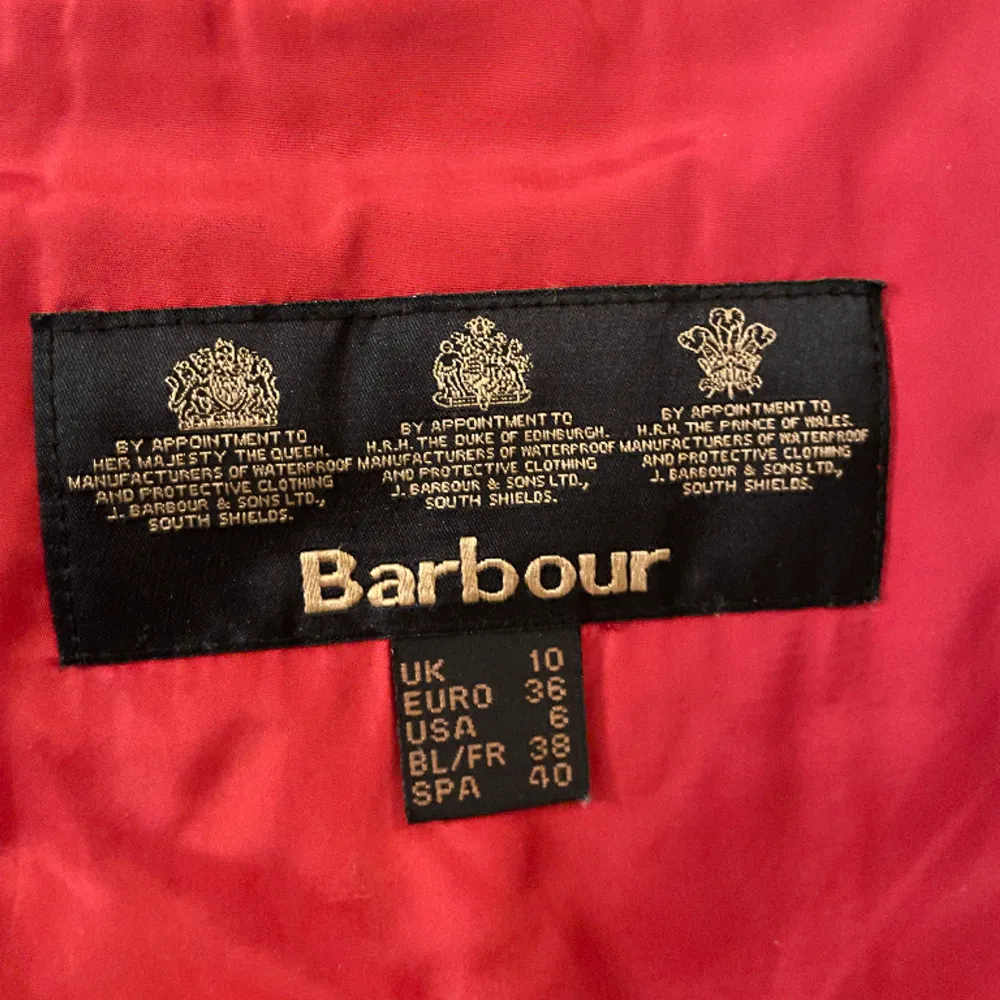 Red Barbour jacket, excellent condition, European size 36. Jackor.