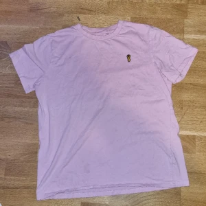 T-shirt - Köpt från next och använd 4 ggr max