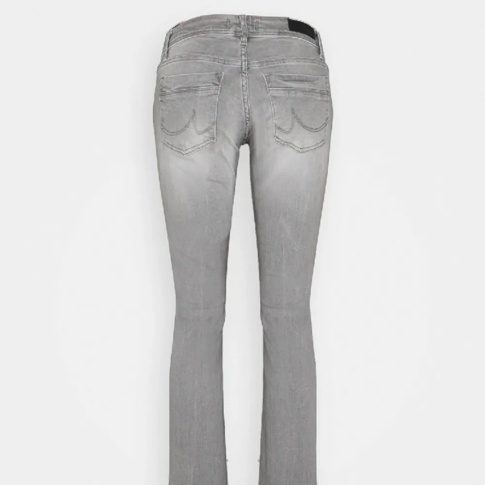 ursnygga och eftertraktade ltb jeans. slutsålda 💓 använda men i fint skick!. Jeans & Byxor.