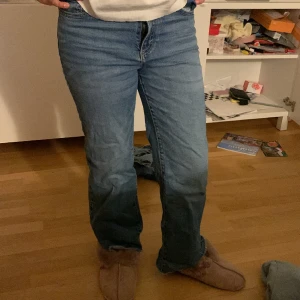 Jeans - Jeans väl använda men i bra skick