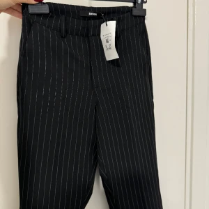 Kostymbyxor  - Oanvänd.