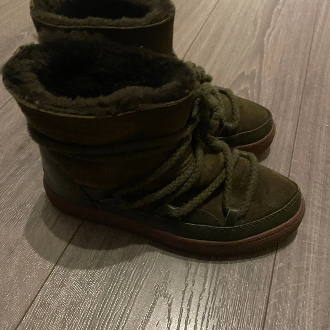 inuikii gröna stl 38 som nya 