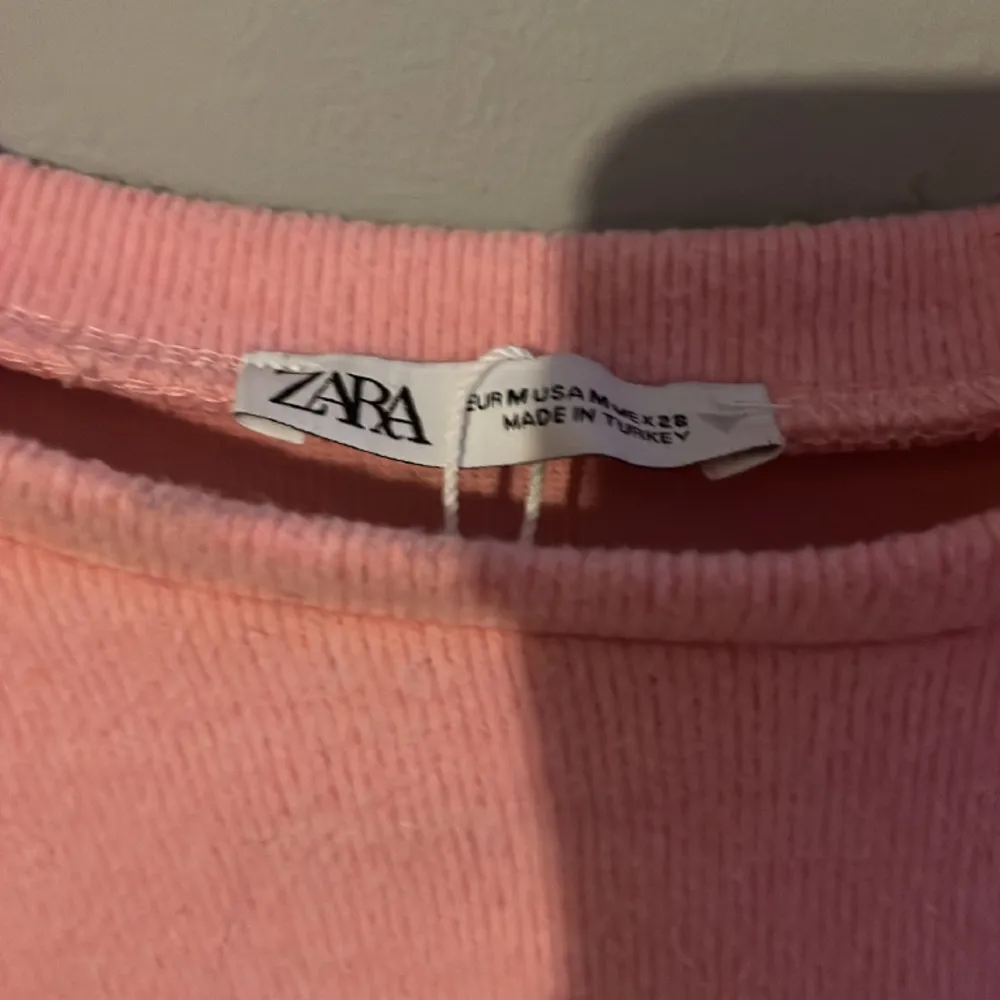 Zara linne, använd få gånger, rosa, mjukt tyg. Toppar.
