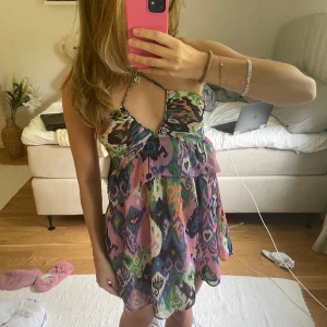 Sommar kläning  - Super söt och snygg kläning! Aldrig använd, pris lappen kvar!💘💘