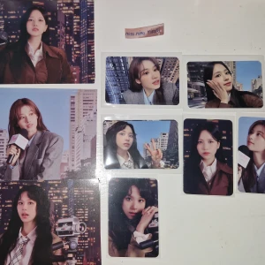 Twice season greetings  - Säljer/byter twice news room season greetings 2024 inclusions  Allt är officiellt och i mint skick  Säljer  Postcard och pc som ett set för 71kr+frakt  Mina ✔️ Sana ✔️ Chae ✔️  Byter : Apple Music pobs mot withmuu pobs  Insta: @mina.mina.minarii