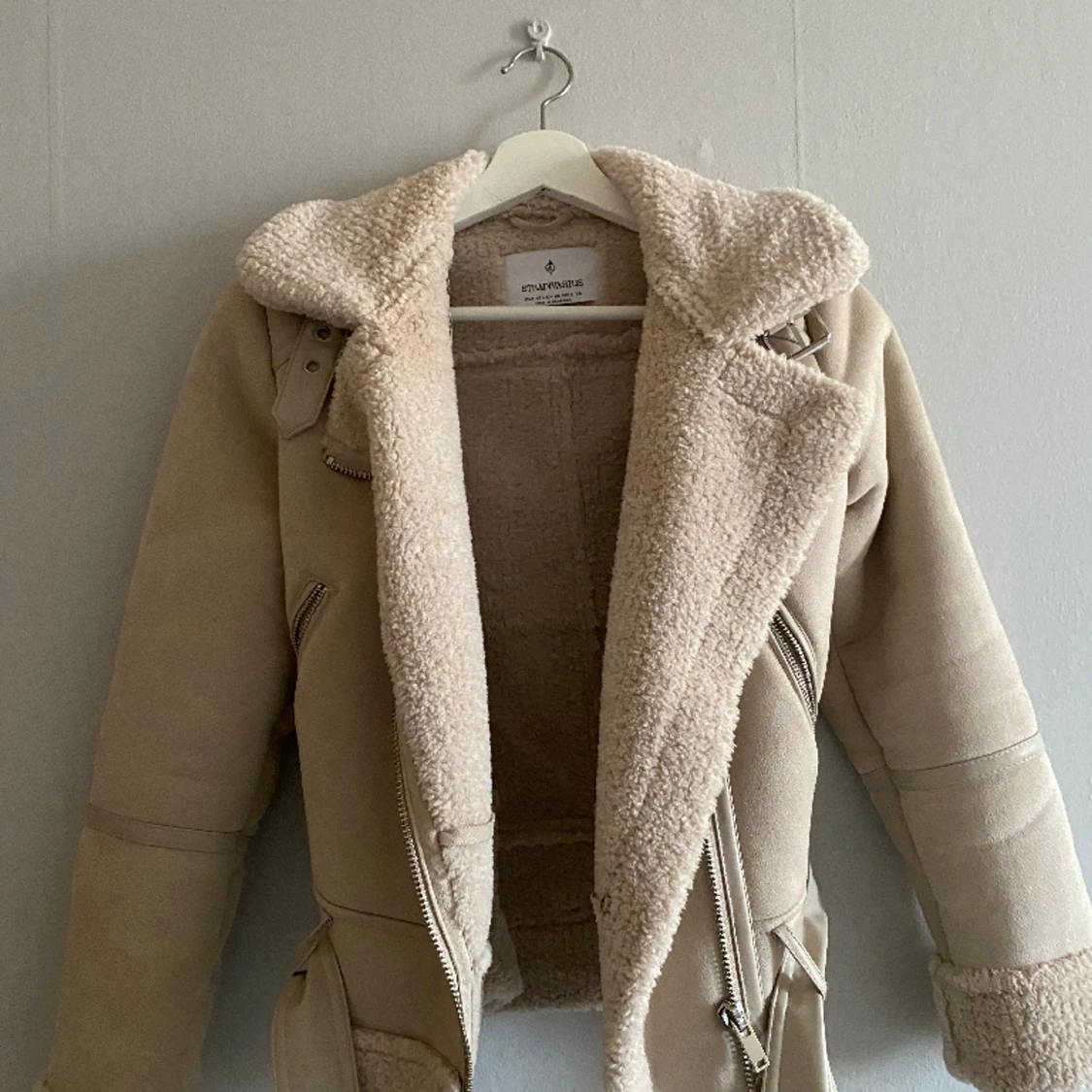 Beige pälsjacka - 90