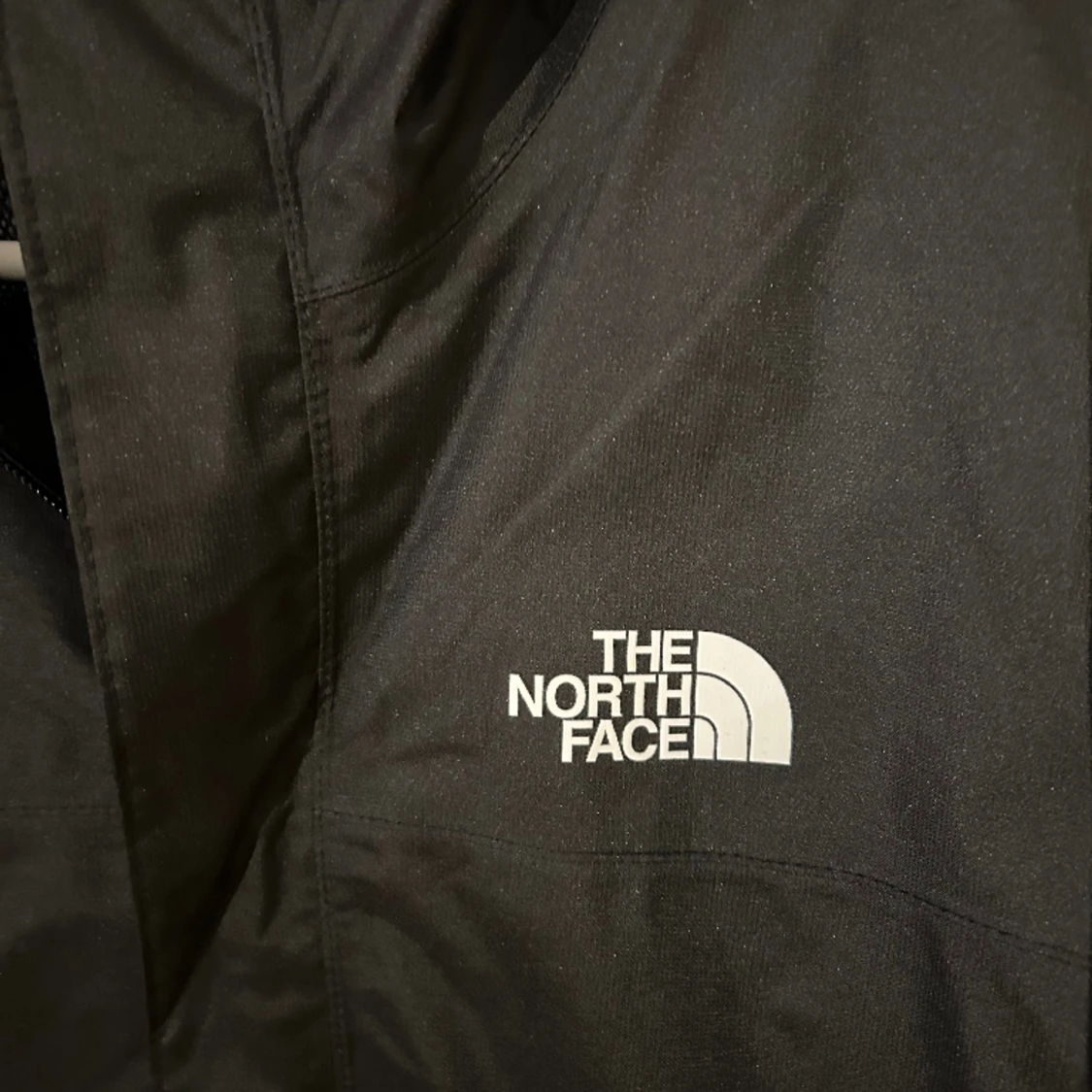 North Face Windbreaker - 90
