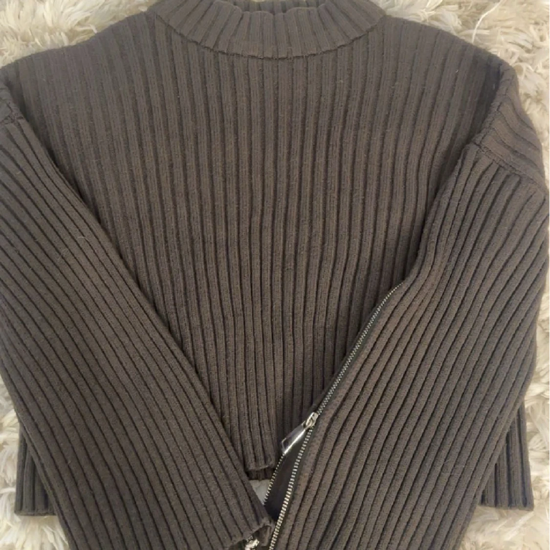Snygg mörkgrön tröja - 91