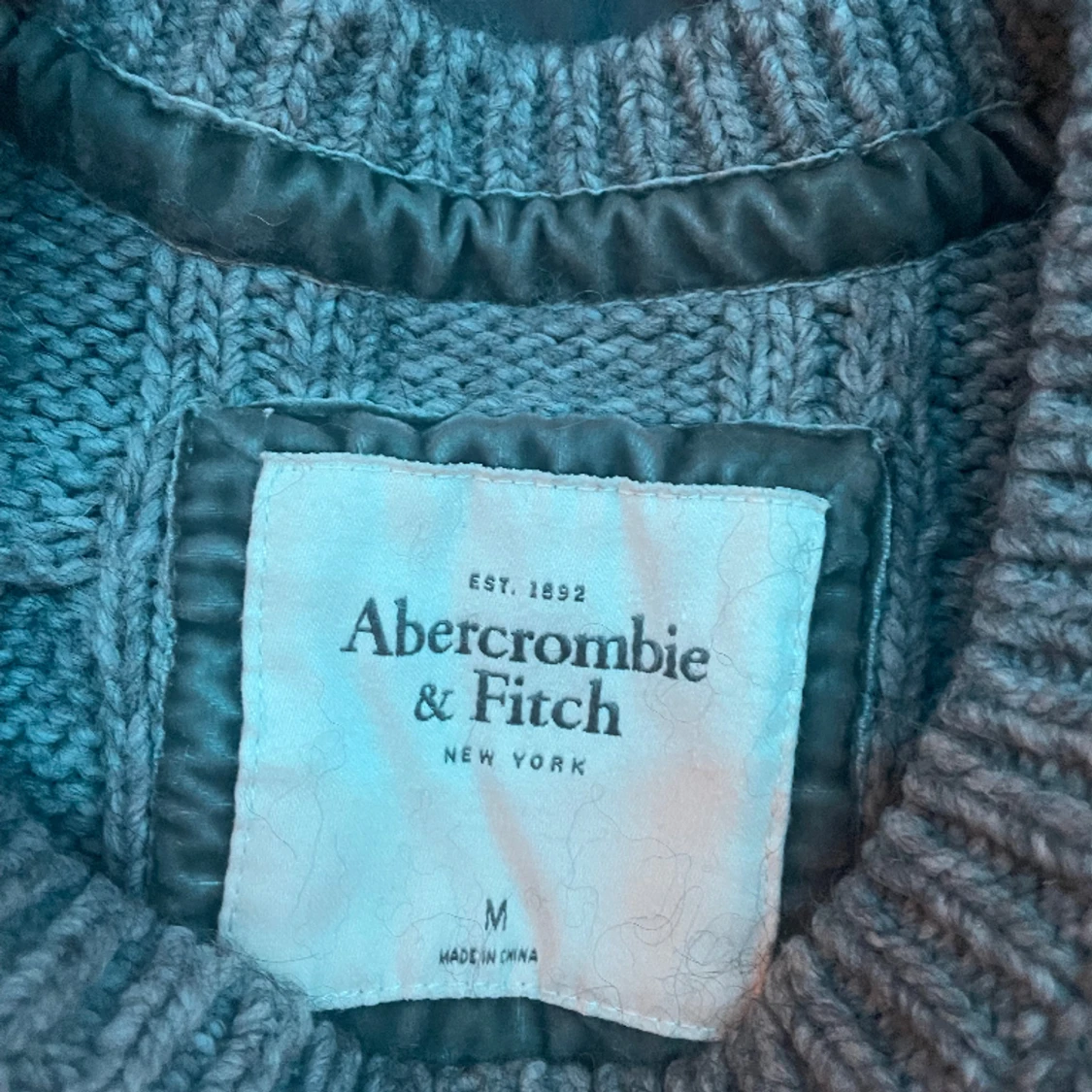 Abercrombie & Fitch - 91