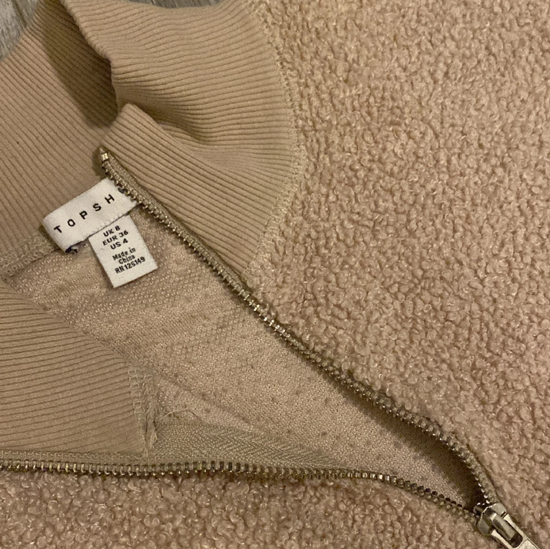 Topshop beige pullover med dragkedja st 36 - 90
