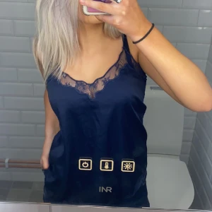 Spetslinne  - Ett superfint spetslinne från stradivarius. Säljer då det aldrig används😙❤️