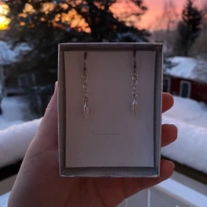 Super spike silver  - 29kr per par, nickelfria. finns flera i lager 😊 kolla gärna in min instragram ”ebnorth” där jag främst sköter försäljningen💗 