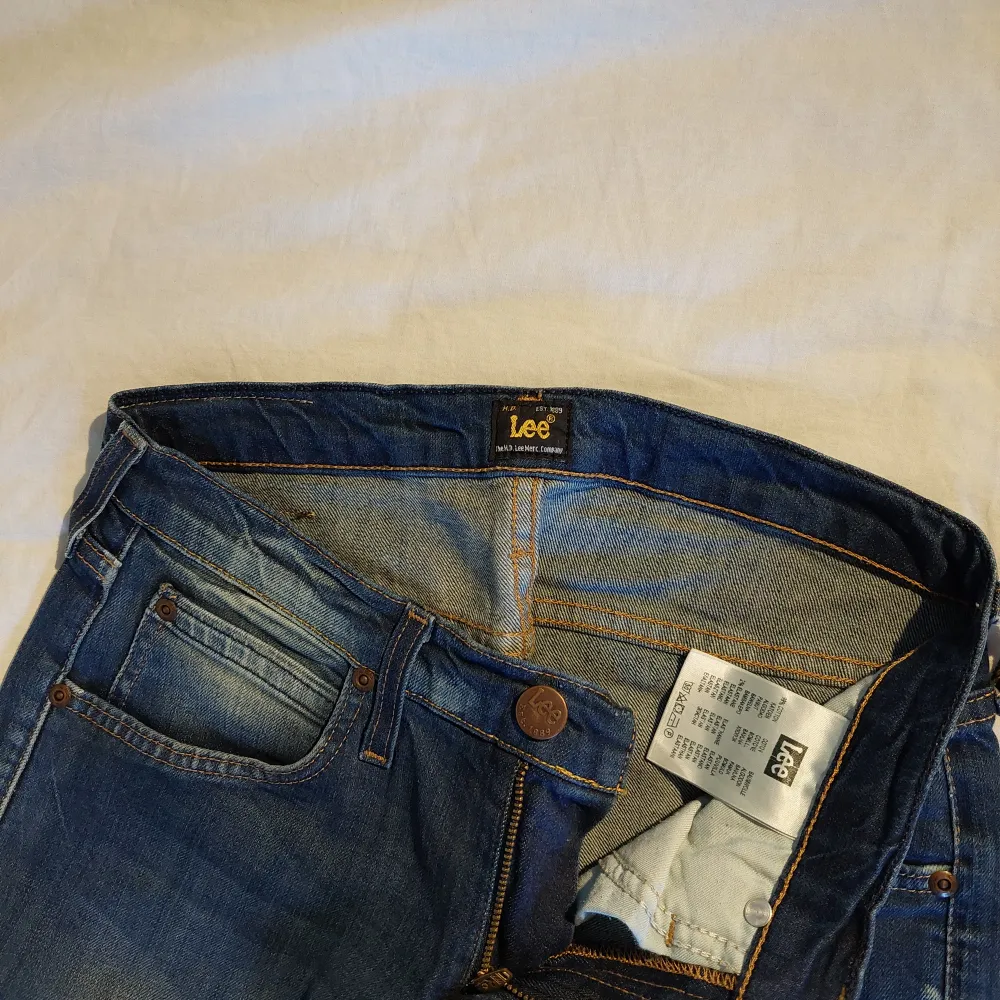 Lee jeans Slim/straight fit 32/32 175cm längd gott skick, knappt använda. Jeans & Byxor.