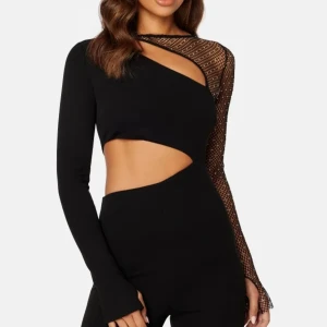 Jumpsuit - Säljer denna skitsnygga jumpsuiten från Hanna Fribergs kollektion med bubbelroom. Endast använd 1 gång, som ny!!🥰 storlek xs men passar s som jag är. 