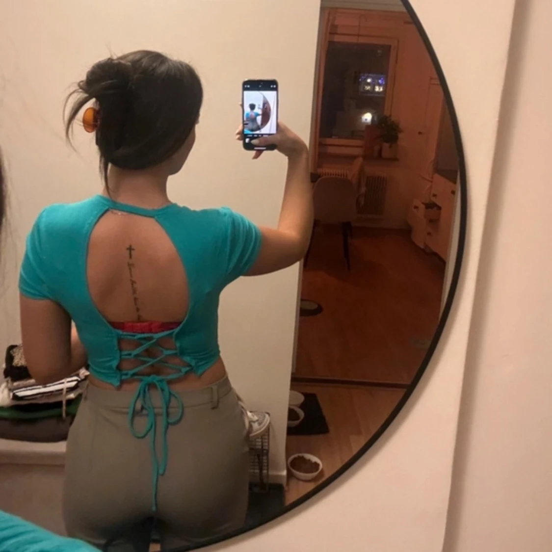 Tröja med öppen rygg