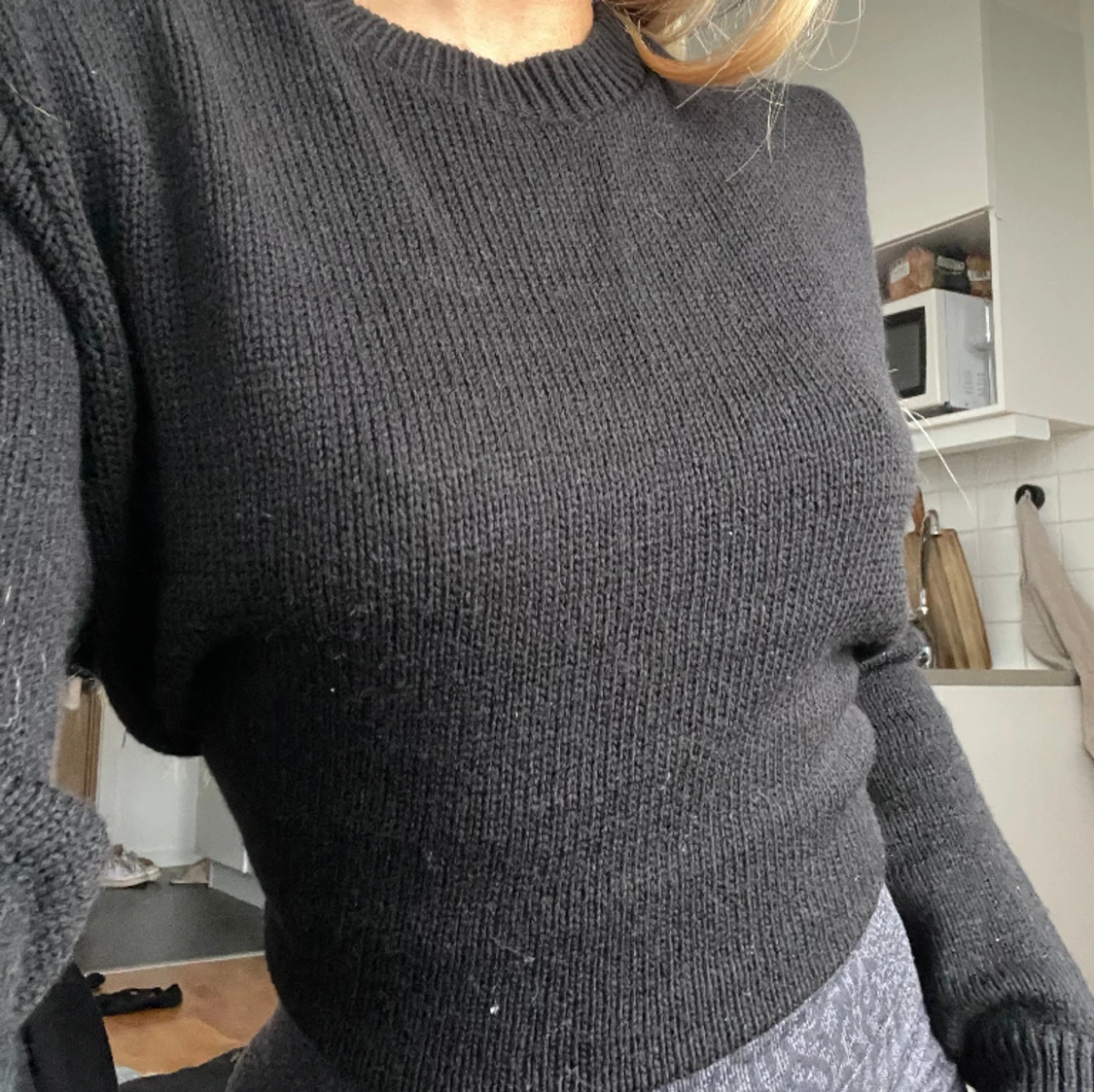 Svart stickad öppen rygg - 91