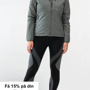 Norrskens jacka - Jacka från norrsken strl S  Helt ny lapparna kvar