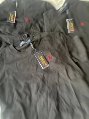 3st Ralph Lauren tshirts - 3 st Ralph Lauren t-shirts i storlek M, helt nya med lappar paketpris kan även köpas separat