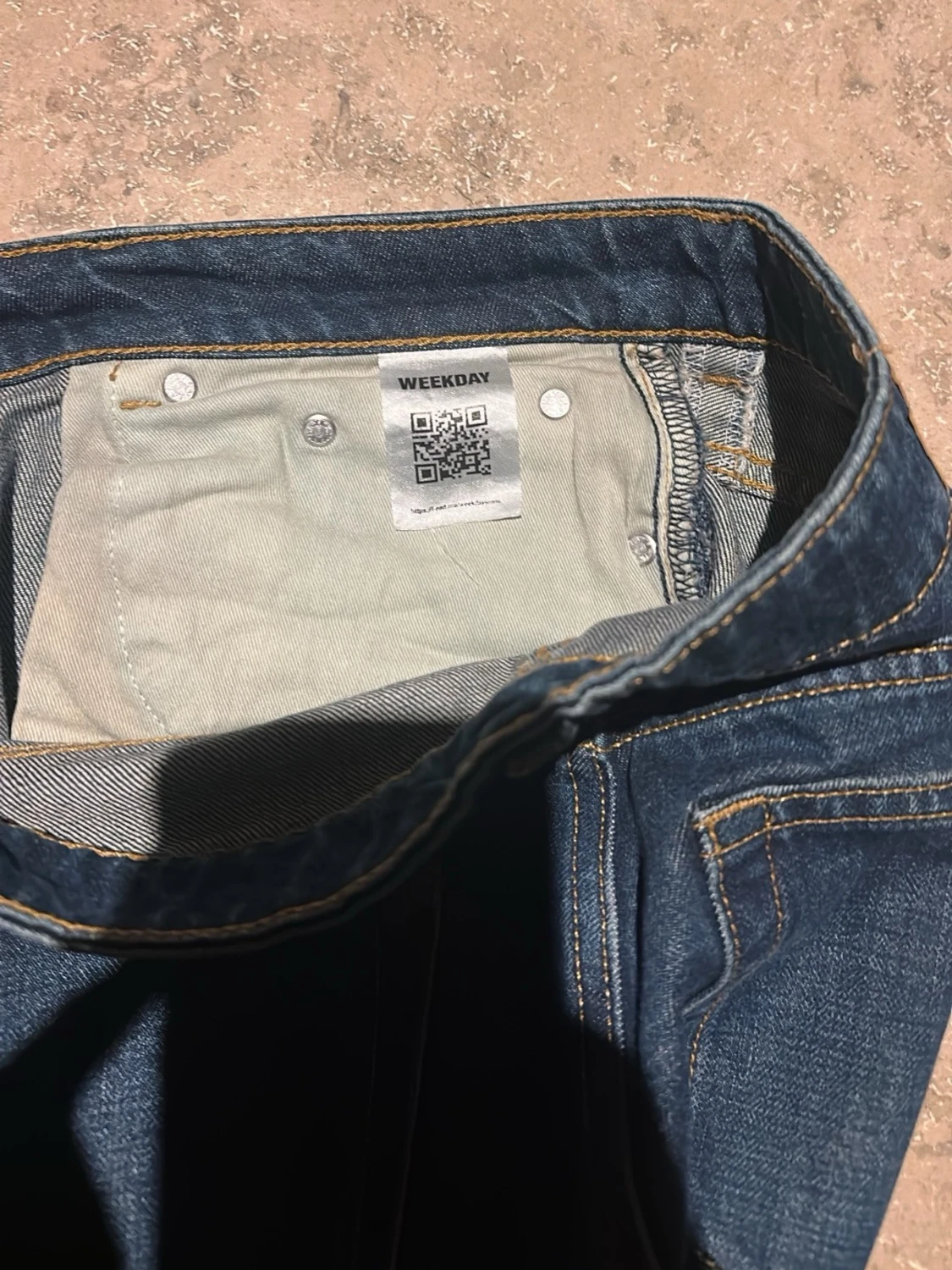 Mörkblå raka jeans - 3