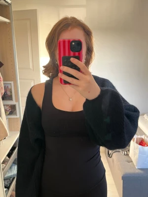 Kofta - Bolero från Gina. Använd max 2 gånger. Perfekt till sommarkvällar💗