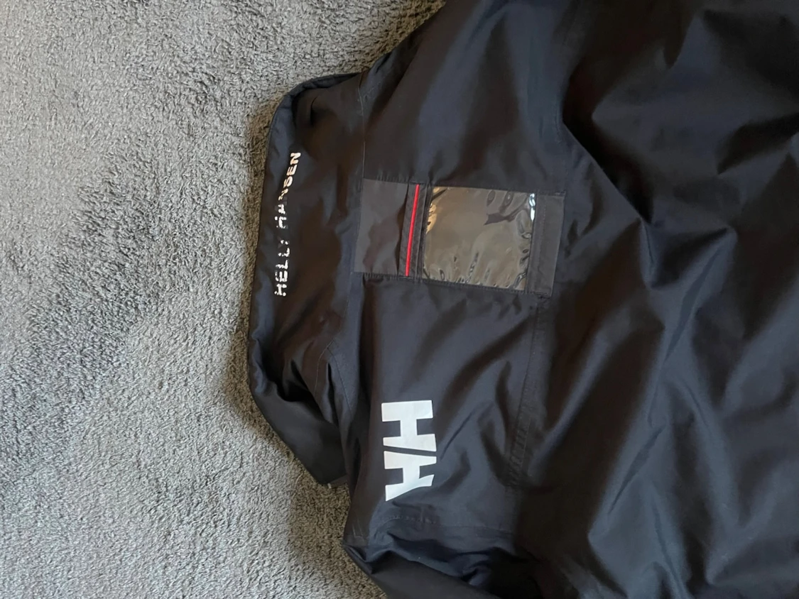 Svart vindjacka från Helly Hansen - 2