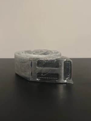 H-bälte - Helt nytt 