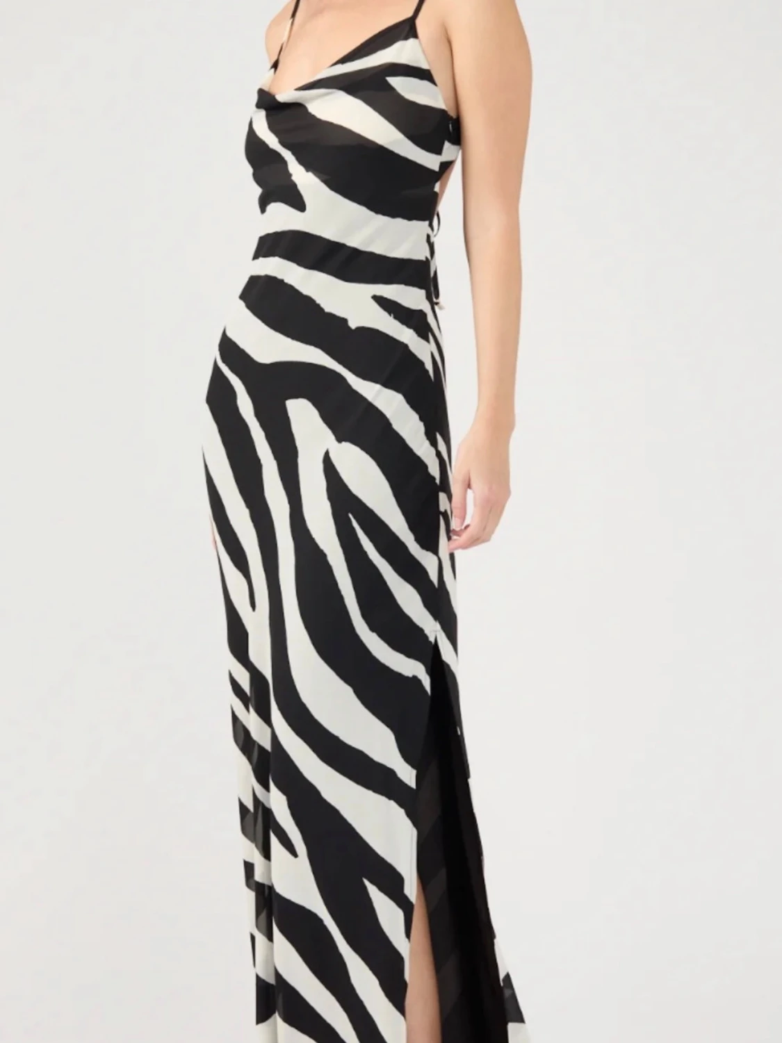 Zebramönstrad långklänning med smala axelband - 2