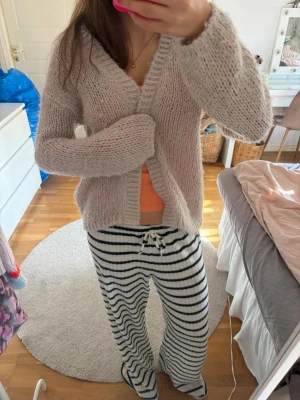 Only kofta - Säljer en super mysig kofta från only 