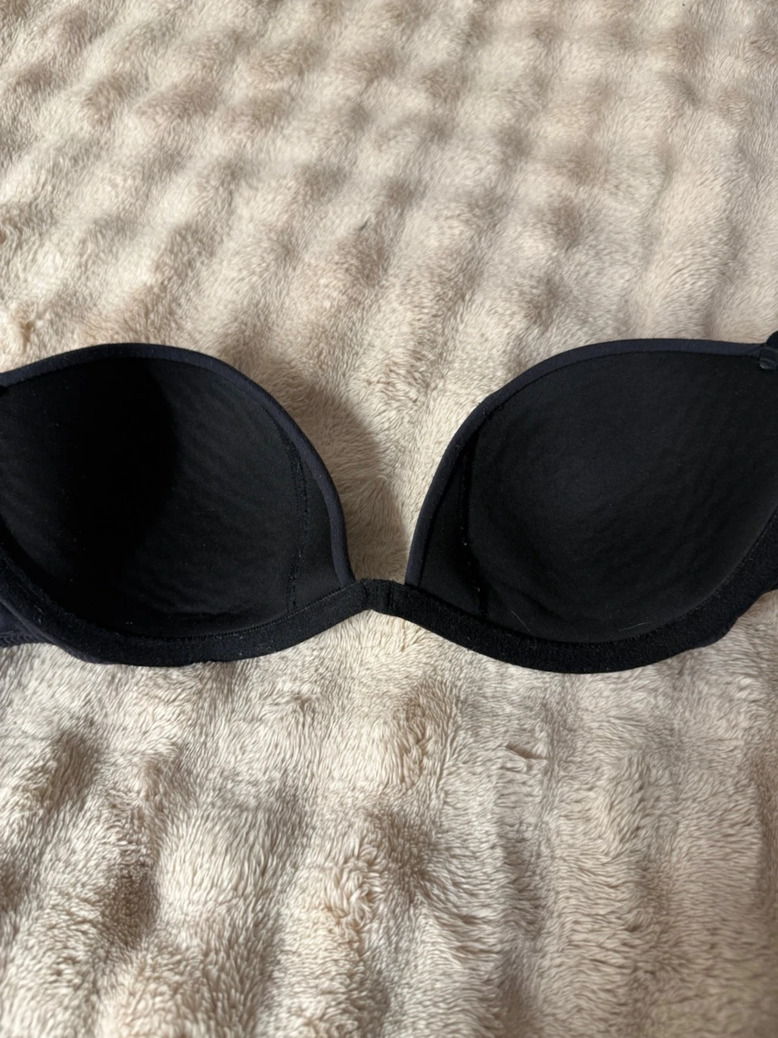 Svart push-up bh med bygel - 1