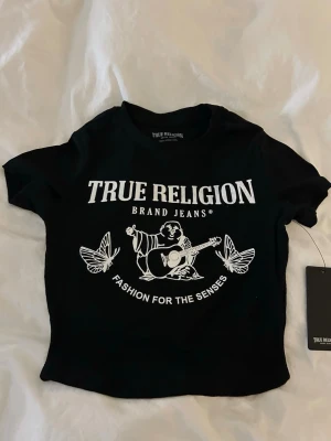 True Religion Tröja Ny Med Prislapp - Ny med prislapp. Äkta true religion. Aldrig använd.