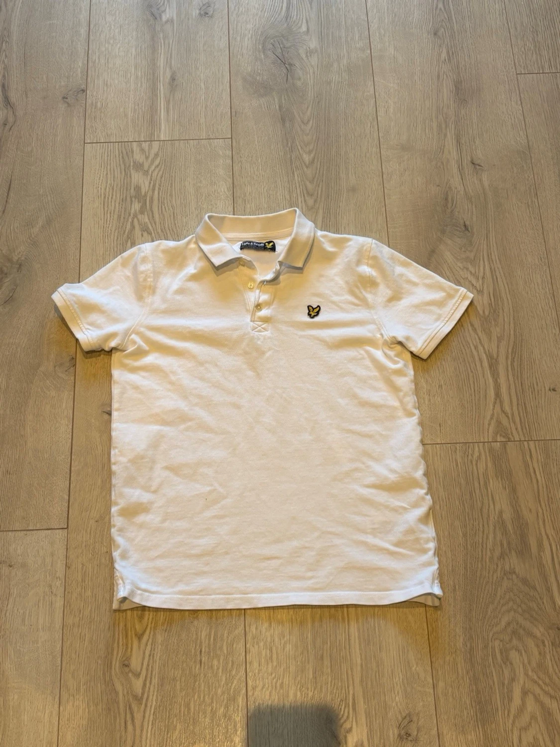 Vit piké från Lyle & Scott
