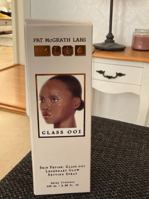 Pat McGrath Labs setting spray  - Setting spray från Pat McGrath Labs i varianten Glass 001. Helt ny endast testad. 