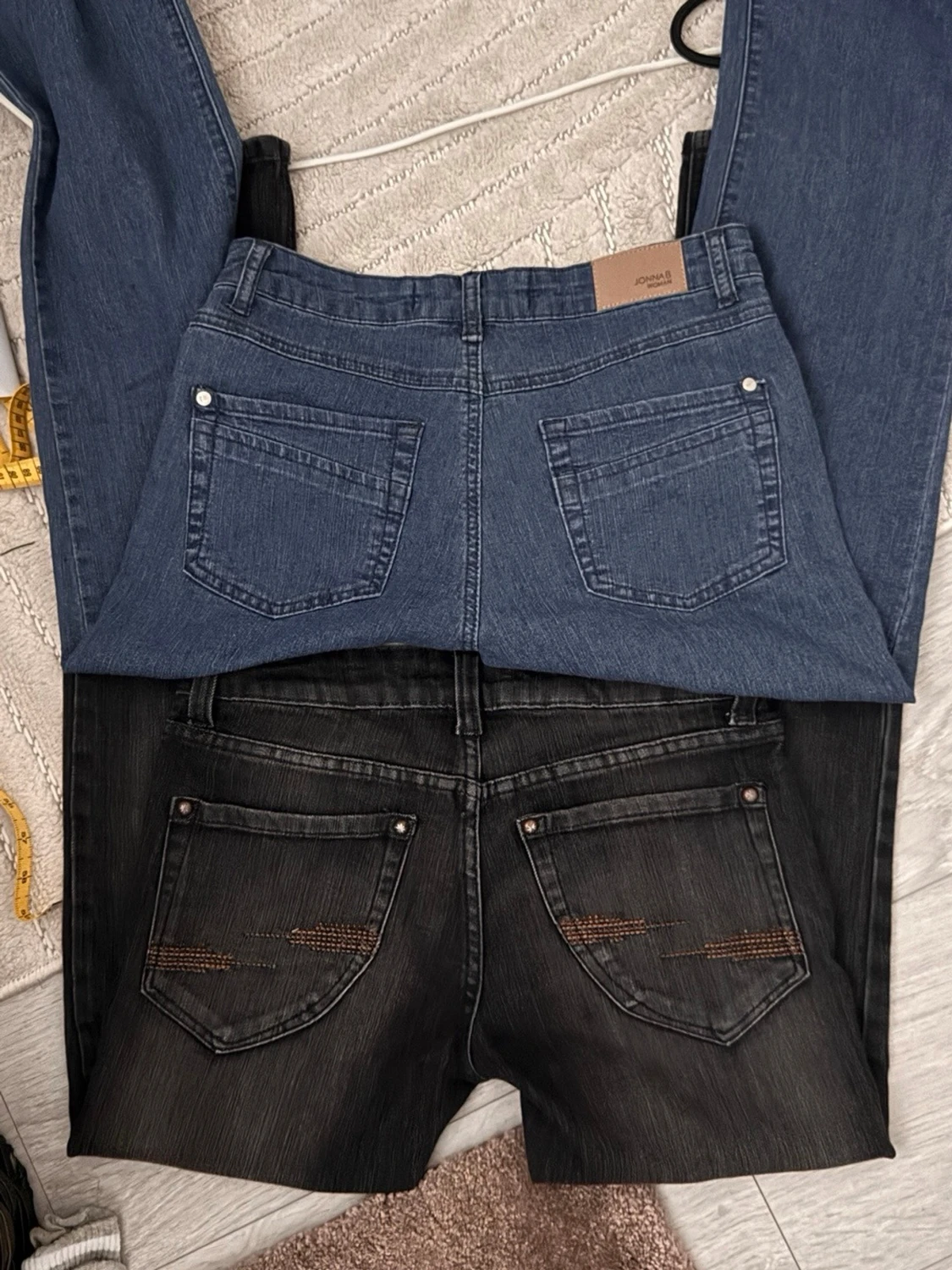 Lågmidjade jeans gråa och blåda