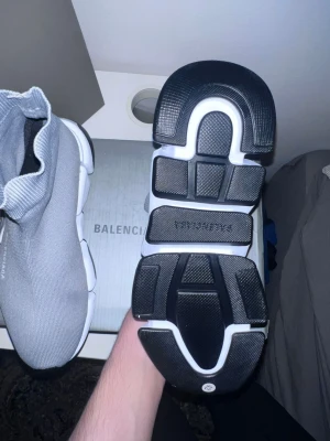 Grå Balenciaga Speed Trainer sneakers - Helt nya, pris kan diskuteras!