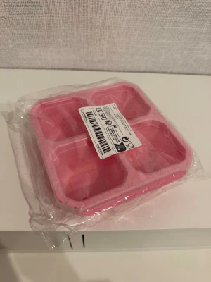 Tallrik - Viral och känd på TikTok ”snackbox tray” i helt nytt skick från Amazon. Lägg in ditt godis, nötter, chips osv och mys ät till en Netflix serie i ditt rum, använd som en bento box eller som mellanmåls låda.