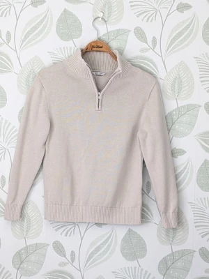 Halfzip Stickad Tröja Cubus Storlek 146/152 -   - Fin stickad tröja , inget klimaterial. - Oanvänt. - Jag kan ha missat någon miniskavank men jag har försökt att granska plagget så gott det går  🌿 Maila gärna vid funderingar. 🌿 Går att hämta i Umeå.   