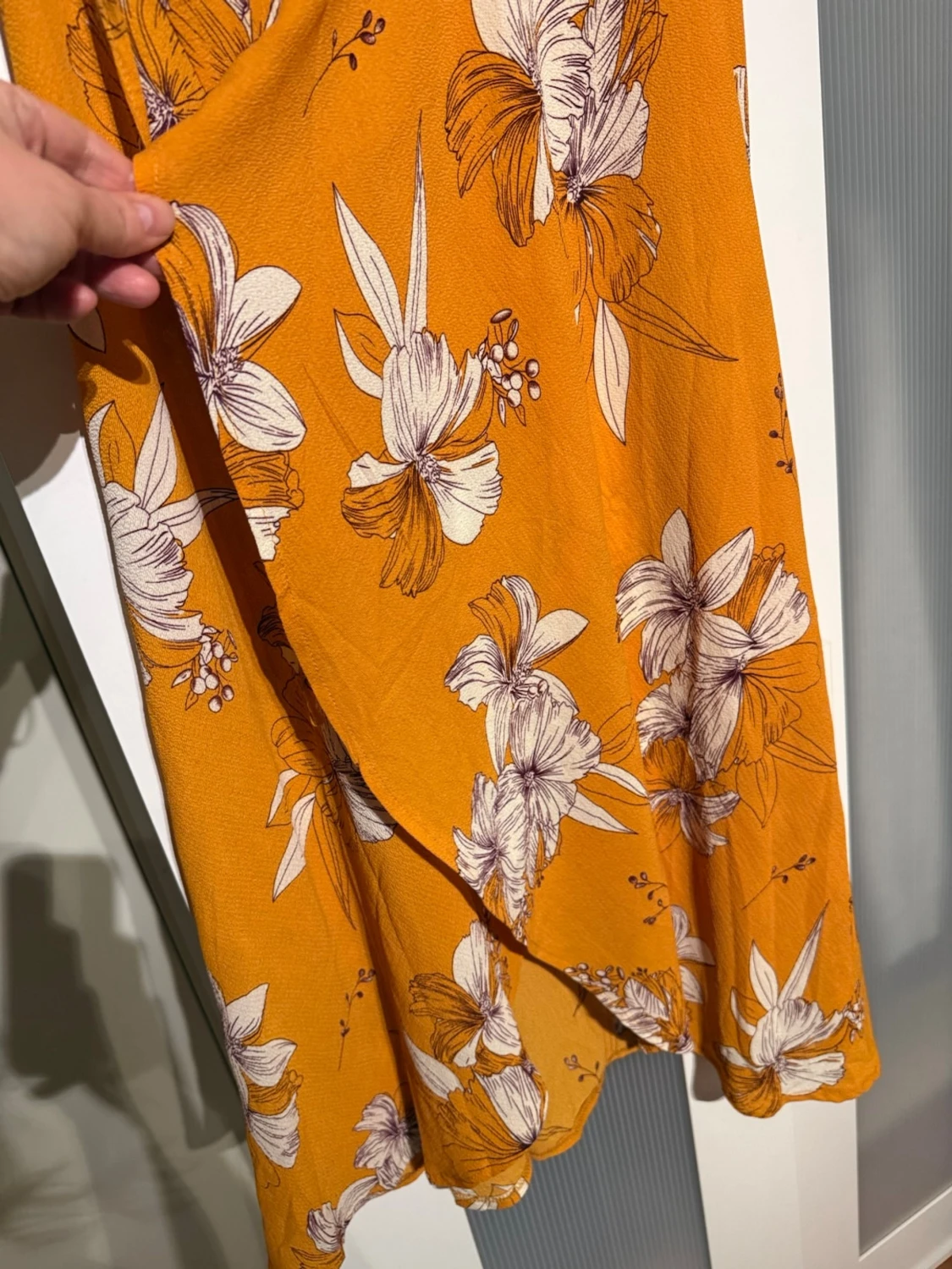 Blommig omlottkjol i orange - 5