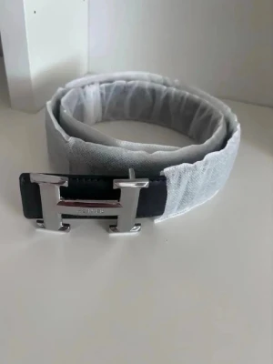 Hermés bälte  - Helt ny och oanvänd. Skriv vid funderingar!