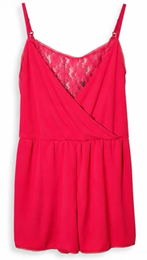 H&M Divided | Storlek S | NY neonrosa playsuit - 💕 30% bundlerabatt vid köp av minst två artiklar.                                                                       🌸H&M Divided 🌸storlek S 🌸 neonrosa playsuit med spetsdetaljer ⭐️ Helt ny oanvänd, prislappen togs bort i samband med tvätt inför försäljning.