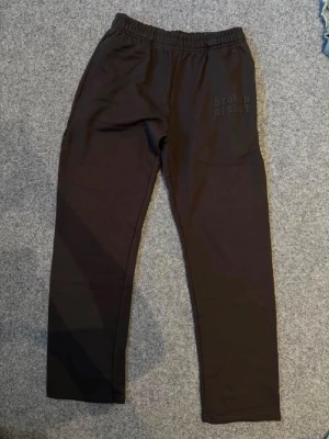 Broken Planet black baggy sweatpants S - Never used, in amazing condition. Ask DM for more questions and follow insta to join our giveaways!