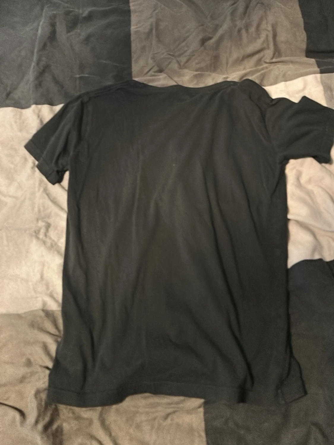 Svart DC t-shirt med gul logga - 1