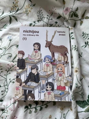 Nichijou My Ordinary Life Volym 1 - Manga-bok 'Nichijou: My Ordinary Life' volym 1 av Keiichi Arawi.  I nytt skick 