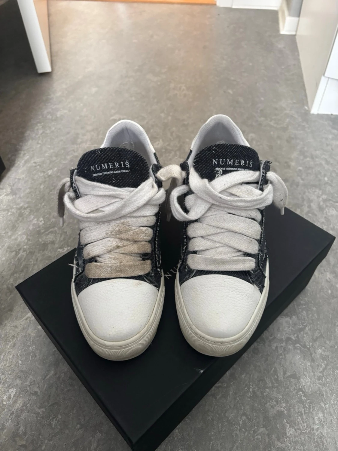  denim sneakers från Nummeris  - 2