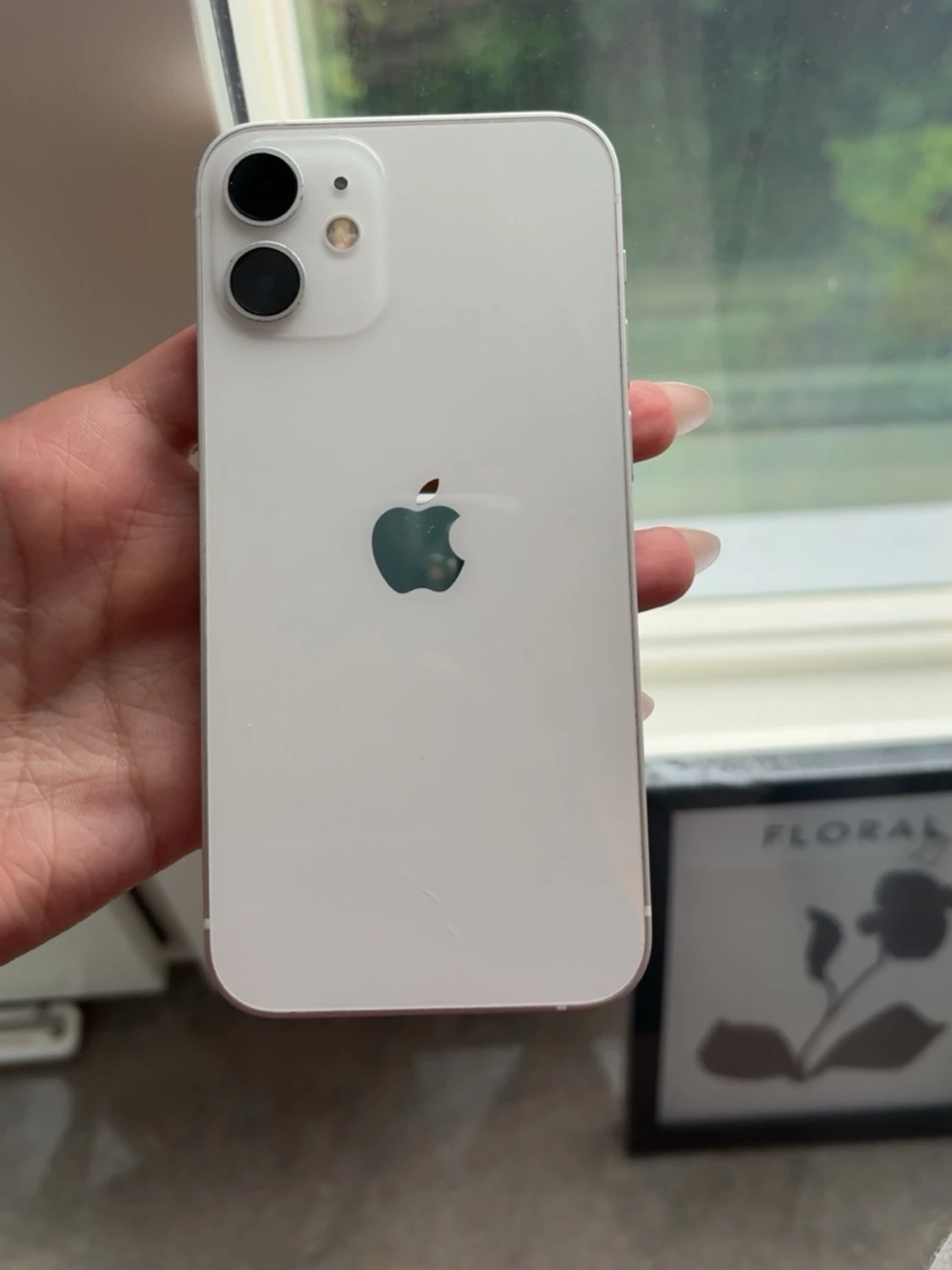 Vit iPhone 12 mini - 2